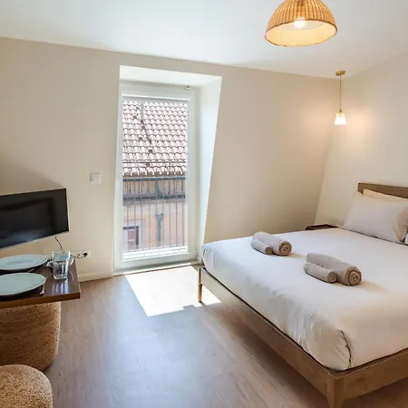 Aparthotel Cordoeiros & 3*